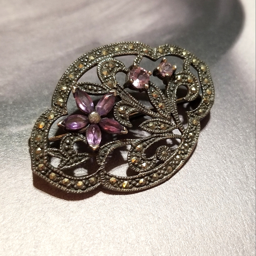 Vintage Sterling Silver Marcasite Amethyst Brooch - Picture 2 of 6